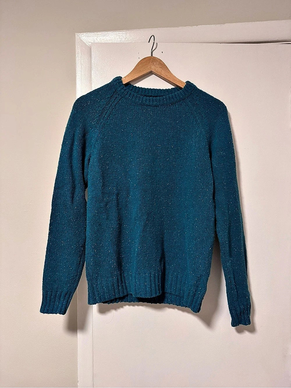 Urban outfitters Crewneck Cotton Blend Sweater Size Small
